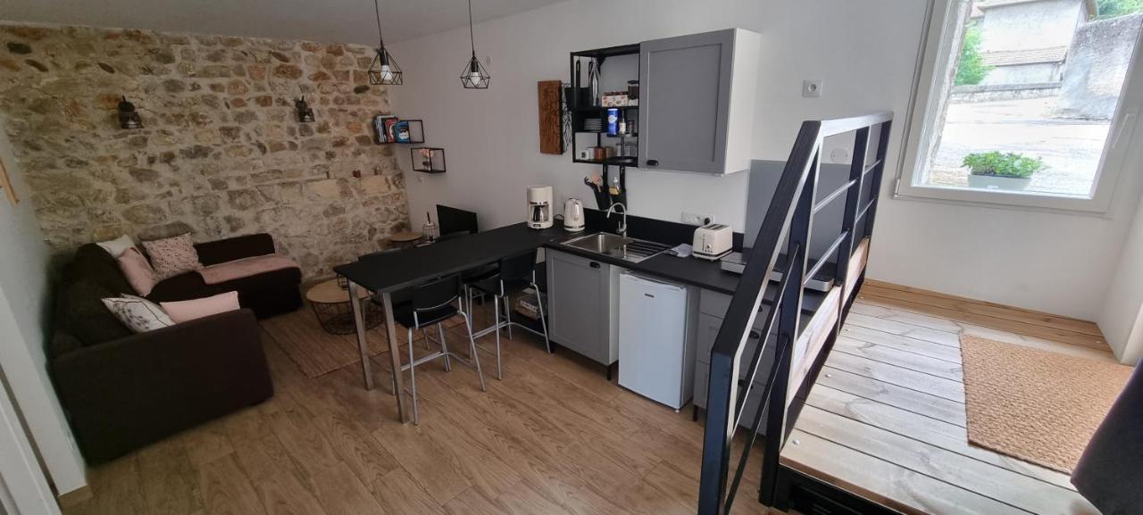 Appartement Chaleureux En Ardeche La Roche-de-Glun Экстерьер фото