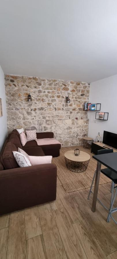 Appartement Chaleureux En Ardeche La Roche-de-Glun Экстерьер фото