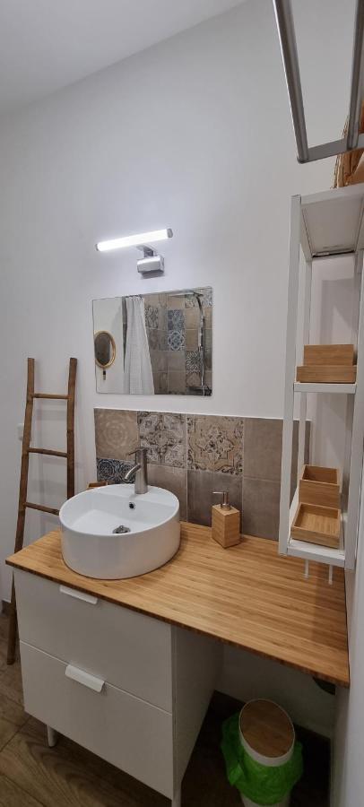 Appartement Chaleureux En Ardeche La Roche-de-Glun Экстерьер фото